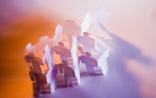 De ce implicarea comunității este esențială pentru democrație