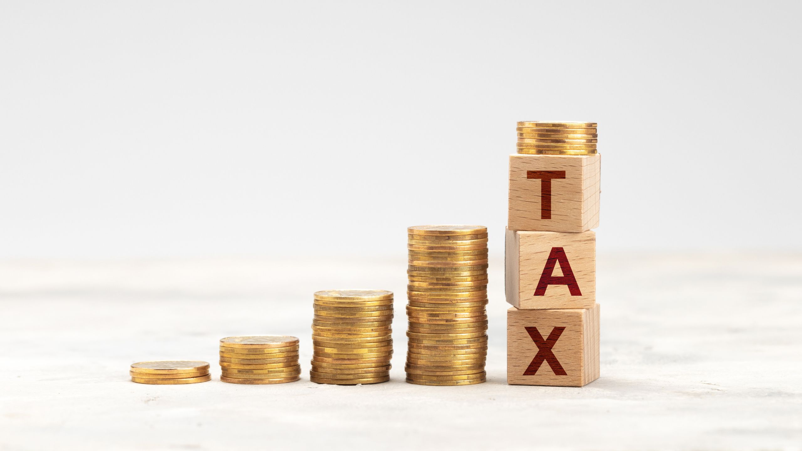 Banii tăi nu mai sunt ai tăi vine taxa pe tranzacții bancare